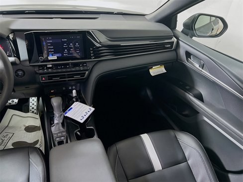 New 2026 Toyota Camry SE image 19