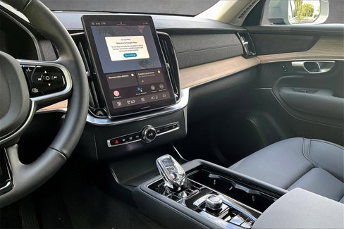 Certified 2025 Volvo XC90 B6 Plus w/ Protection Package Premier image 9
