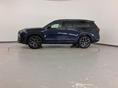 New 2025 Lexus TX 500h AWD image 2