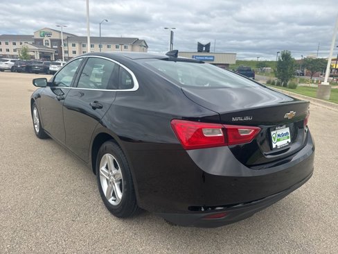 Used 2024 Chevrolet Malibu LT image 3