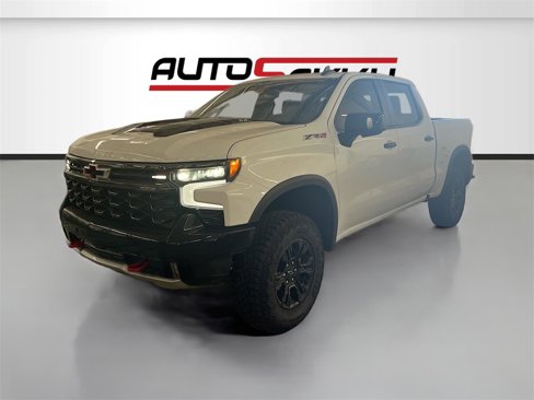 Used 2025 Chevrolet Silverado 1500 ZR2 w/ Technology Package image 3