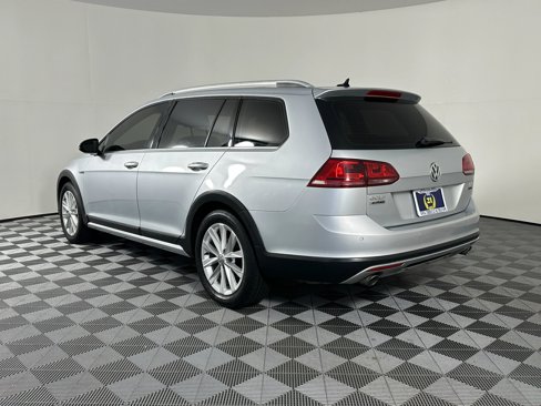 Used 2017 Volkswagen Golf Alltrack SE image 13