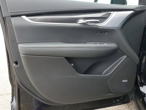 New 2025 Cadillac XT6 Sport w/ Technology Package image 23