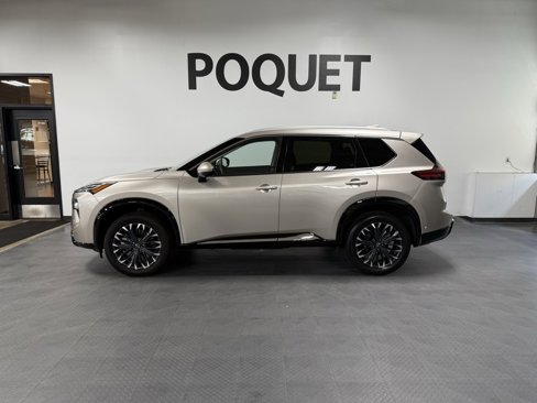 Used 2025 Nissan Rogue Platinum w/ Tech Package image 1
