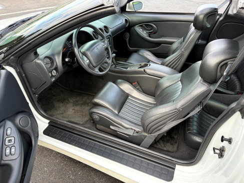 Used 1995 Pontiac Firebird Coupe image 22