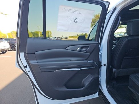 New 2026 Chevrolet Traverse LT w/ Sun and Wheel Package image 25