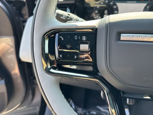 New 2026 Land Rover Range Rover Velar Dynamic SE image 21