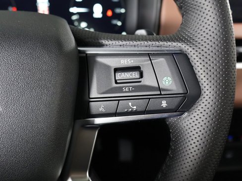 New 2025 Mitsubishi Outlander SEL image 48