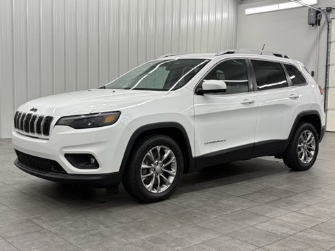 Used 2019 Jeep Cherokee Latitude Plus w/ Trailer Tow Group image 5