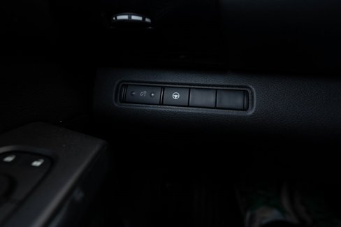 Used 2024 Nissan Pathfinder SV image 43