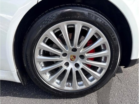 Used 2014 Porsche Panamera 4 image 25