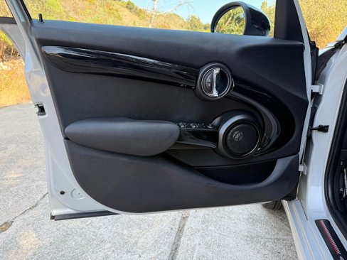 Used 2019 MINI Cooper S w/ Premium Package image 39