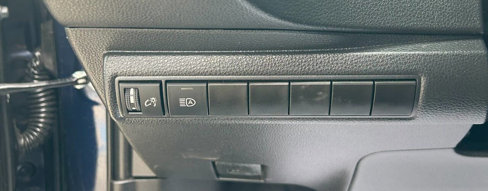 Used 2020 Toyota Corolla LE image 21