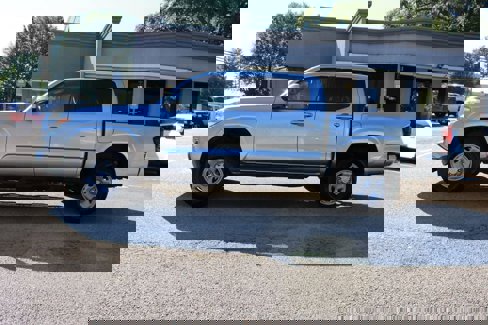Used 2022 Toyota Tacoma SR image 4