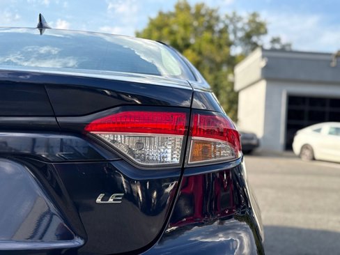Used 2020 Toyota Corolla LE image 10