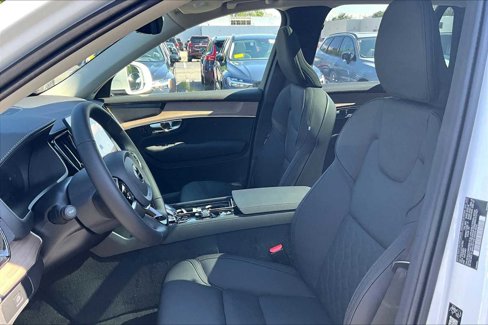 New 2026 Volvo XC90 B5 Plus image 13