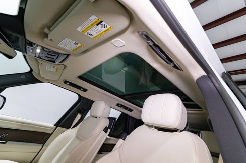 Used 2024 Land Rover Range Rover SE image 18