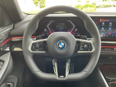 New 2026 BMW 550e xDrive image 13