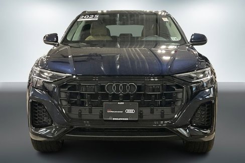 Certified 2025 Audi Q8 Premium image 3