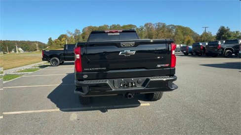 New 2026 Chevrolet Silverado 1500 ZR2 image 7