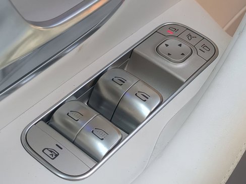 New 2025 Mercedes-Benz Maybach GLS 600 4MATIC image 11