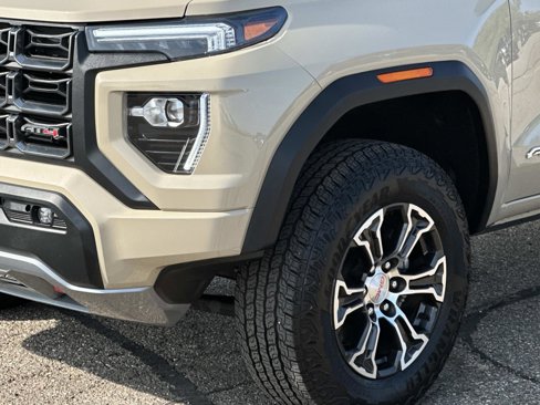 Certified 2024 GMC Canyon AT4 w/ AT4 Premium Package image 9