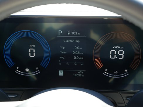 Certified 2025 Hyundai Kona SEL image 21