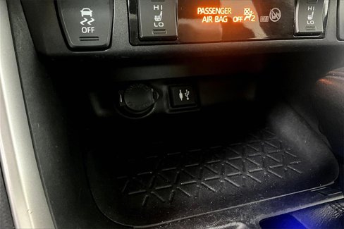 Used 2019 Toyota RAV4 XLE image 33