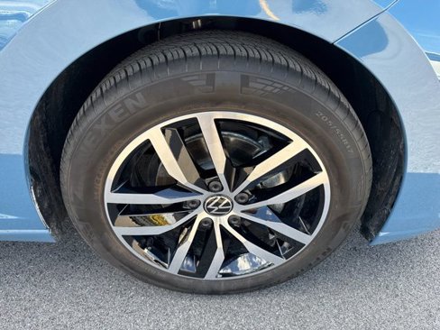 Certified 2025 Volkswagen Jetta SE image 30