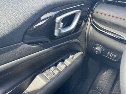 Used 2025 Jeep Compass Trailhawk image 20