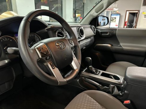 Used 2022 Toyota Tacoma SR5 image 22