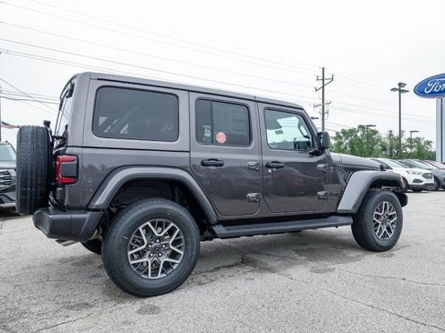 New 2025 Jeep Wrangler Sahara image 7
