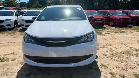 New 2026 Chrysler Voyager LX image 3