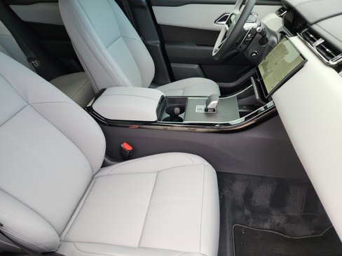 New 2026 Land Rover Range Rover Velar Dynamic SE image 14