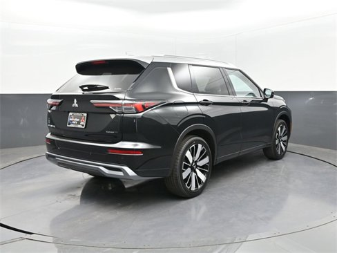 New 2025 Mitsubishi Outlander SEL image 22