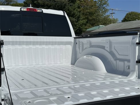 New 2026 RAM 1500 4x4 Crew Cab image 7