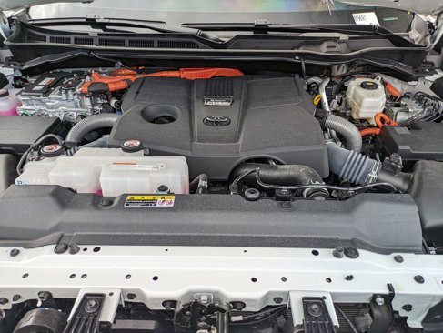 Used 2024 Toyota Sequoia Platinum image 11