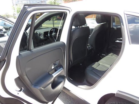 Used 2025 Mercedes-Benz GLA 250 4MATIC image 21