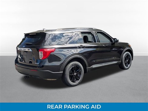 Certified 2023 Ford Explorer XLT image 3