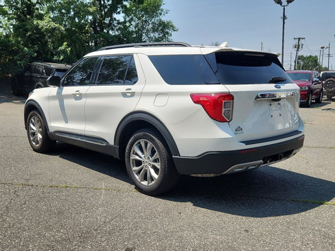 Used 2024 Ford Explorer XLT w/ Equipment Group 202A image 3