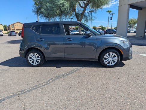 Certified 2022 Kia Soul LX image 2