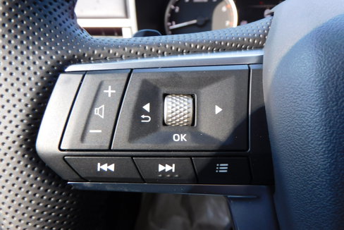 New 2025 Mitsubishi Outlander SE image 16