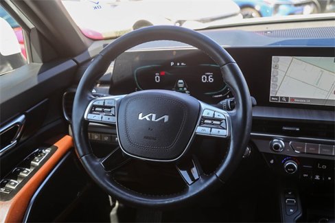 Certified 2024 Kia Telluride EX w/ EX Captain's Chair Package image 16