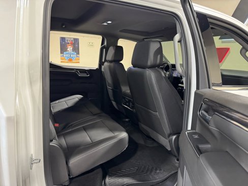 Used 2022 Chevrolet Silverado 1500 LTZ w/ LTZ Premium Package image 17