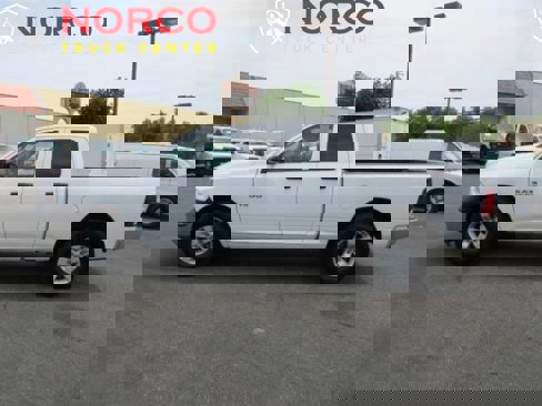 Used 2018 RAM 1500 Tradesman w/ Chrome Appearance Group image 5