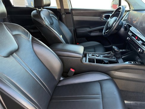 Used 2024 Kia Sorento S image 15