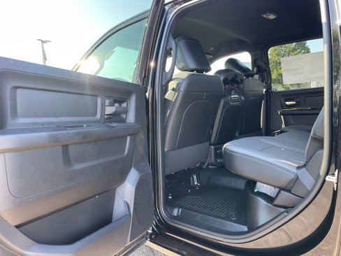 New 2026 RAM 2500 Tradesman w/ Chrome Appearance Group image 25