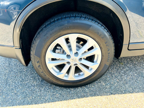 Used 2016 Nissan Rogue SV image 10