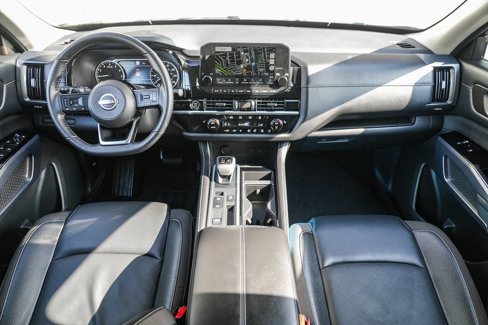 Used 2022 Nissan Pathfinder SL image 11