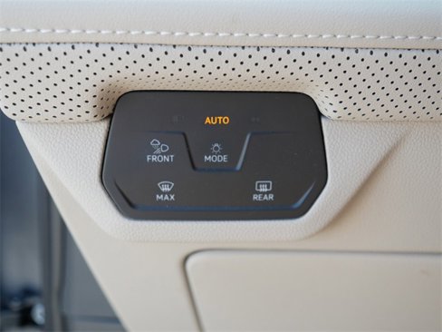 Certified 2024 Volkswagen Atlas SEL Premium R-Line image 24